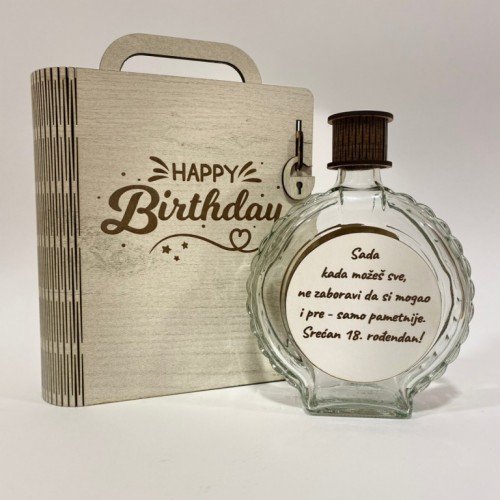 Kutija knjiga sa natpisom Happy brithday