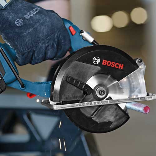 Akumulatorska kružna testera Bosch GKM 18 V-LI Professional