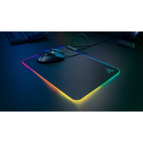 Podloga Firefly V2 - Hard Surface Mouse Mat with Chroma