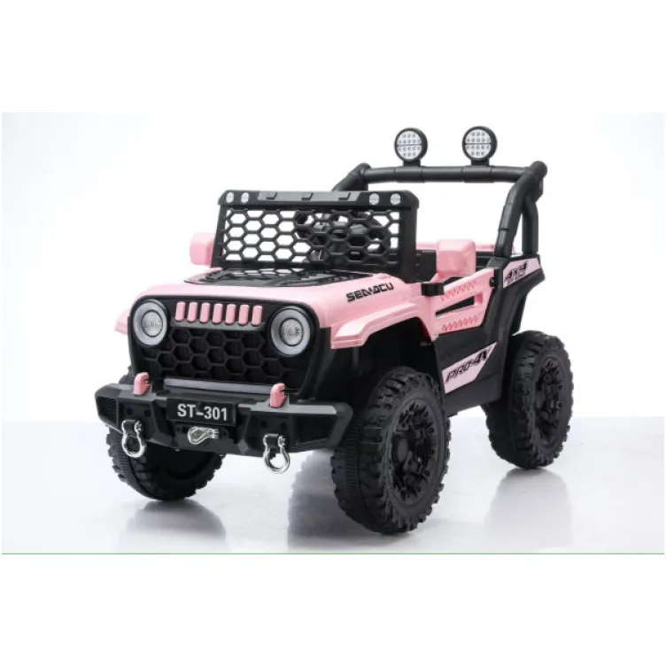 Auto na baterije TS-301 Vešanje na četiri točka tiho ljuljanje spor start jedan-na-jedan 2.4G Bluetooth daljinski upravljač pesme muzika rano obrazovanje sa USB i MP3 dupla vrata sa sigurnosnim pojasevima karoserija LED svetla vetrobran sa svetlima sa korpom veličina: 95*52*63CM 4 boje: roze, siva, crvena, plava. Težina proizvoda:11.5kg