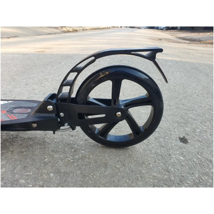 Trotinet 658 Crni 