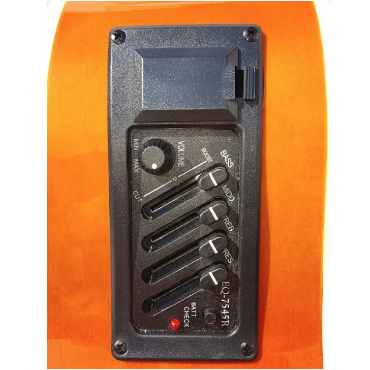 Akustična gitara Moller 1054 sa aktivnom elektronikom