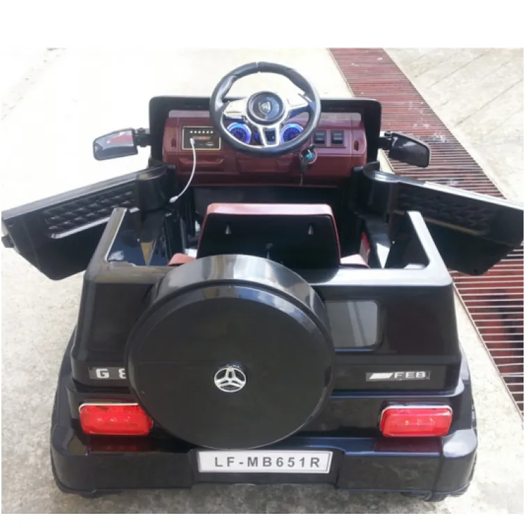 Automobil na akumulator Mercedes G80 crni