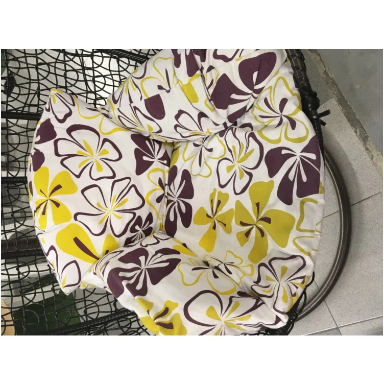 Ljuljaška okrugla ratan crni cvetni jastuci