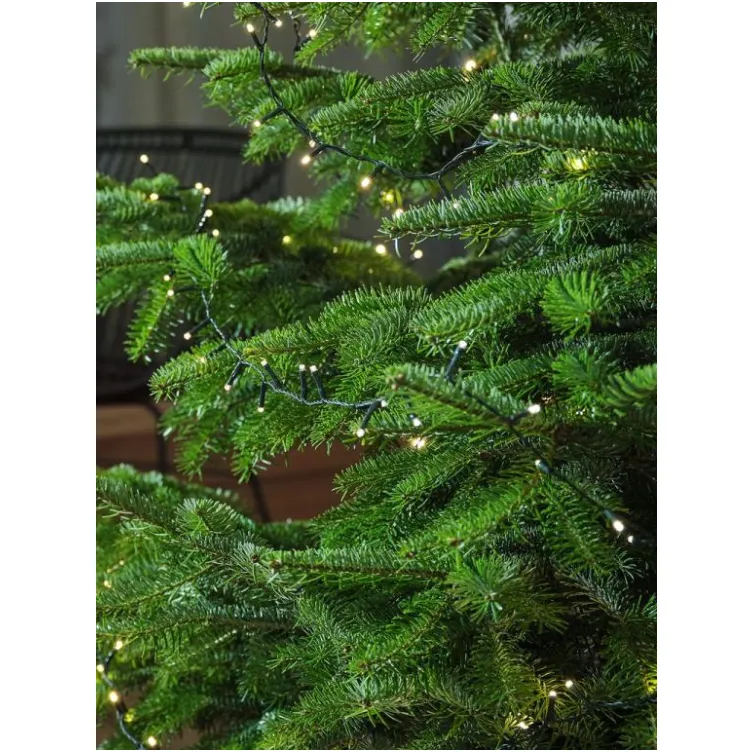 Osvetlite svoj vrt, balkon ili terasu uz spoljašnje LED lampice sa 150 toplih belih dioda i ugrađenim tajmerom.