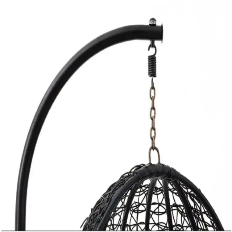 Ljuljaška za baštu visilica jaje sa crnim jastucima