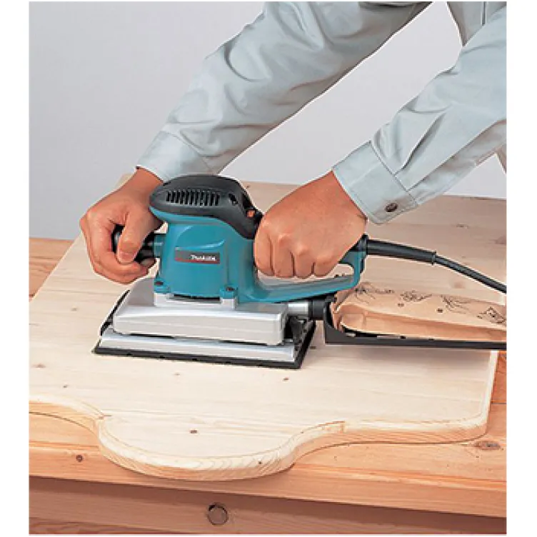 Makita BO4900V brusilica