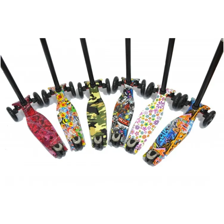 Maxi Trotinet za decu sa svetlećim točkovima Model 650-4