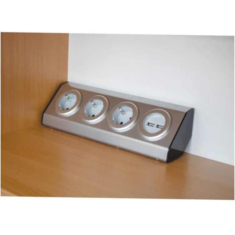 Podsklop sa 3 utičnice + USB KNV03/USB