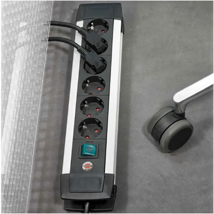 Razvodnik sa 10 mesta 3m 1.5mm2 + prekidač