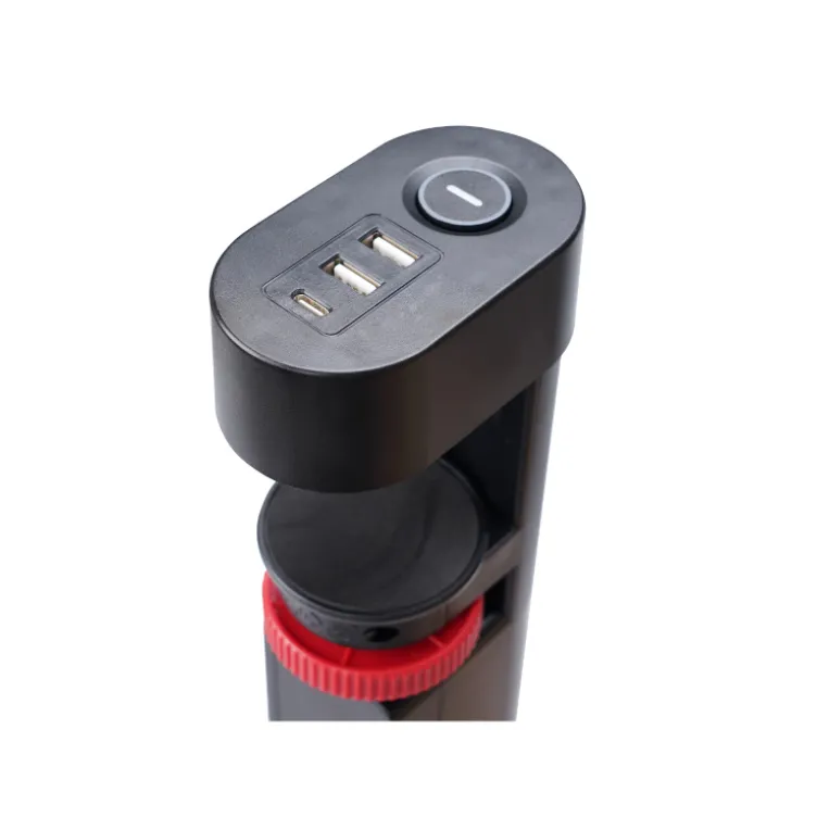 Razvodnik sa 3 mesta 1,5m 1.5 mm2 + USB