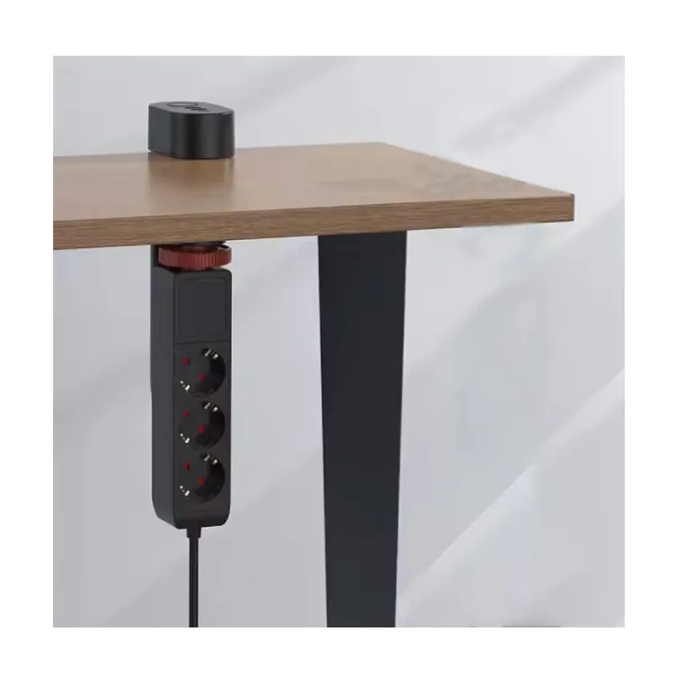 Razvodnik sa 3 mesta 1,5m 1.5 mm2 + USB