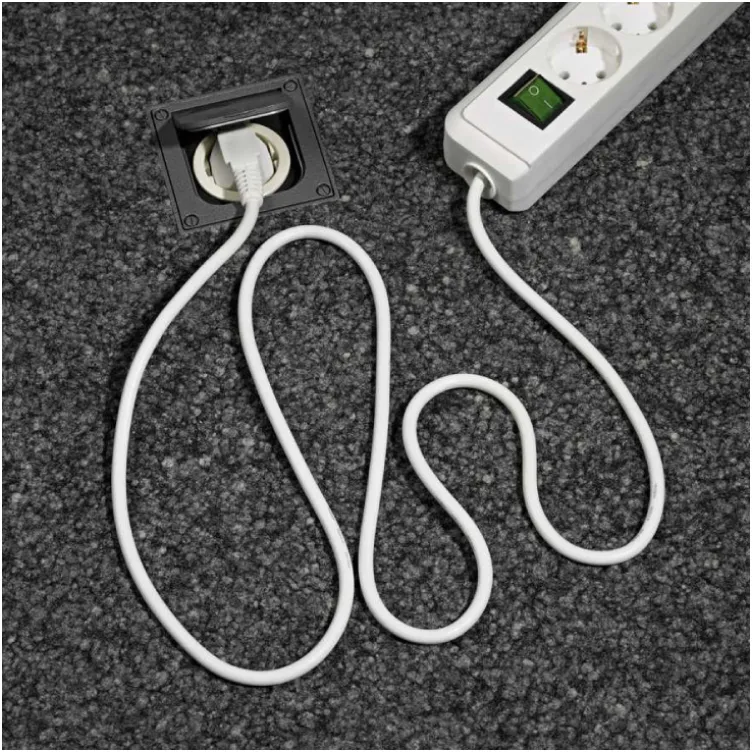 Razvodnik sa 3 mesta 3m 1.5mm2 + prekidač