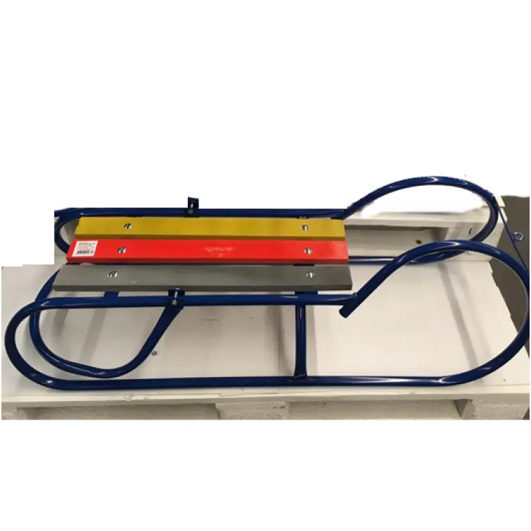 Sanke metalne sa naslonom