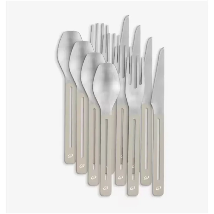 Escajg od 12 delova od nerđajućeg čelika 4 noža 4 viljuške 4 kašike