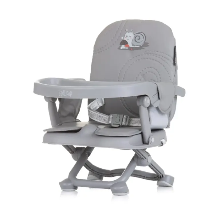Buster hranilica Chipolino Lollipop  Buster stolica za hranjenje namenjena je deci koja mogu samostalno da sede, uzrasta do 3 godine i težine do 15kg; Široko i udobno sedište; Lako montiranje buster hranilice na stolicu za odrasle pomoću kaiševa i pojaseva; Navlaka proizvedena od visokokvalitetne kože – lako se čisti i održava; Navlaka se skida, te se stolica može koristiti sa ili bez nje; Sigurnosni pojas; Buster stolica je podesiva u 3 položaja po visini; Tacna za hranu se može skinuti; Veoma kompaktno sk