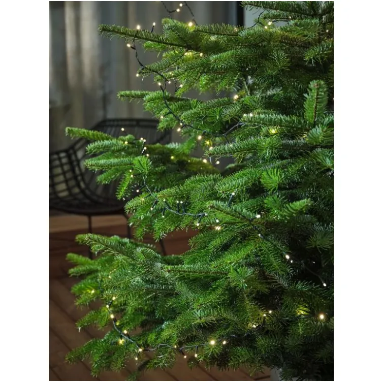 Unesite praznični sjaj u svoj spoljašnji prostor uz LED lampice sa 300 toplih belih dioda i ugrađenim tajmerom.