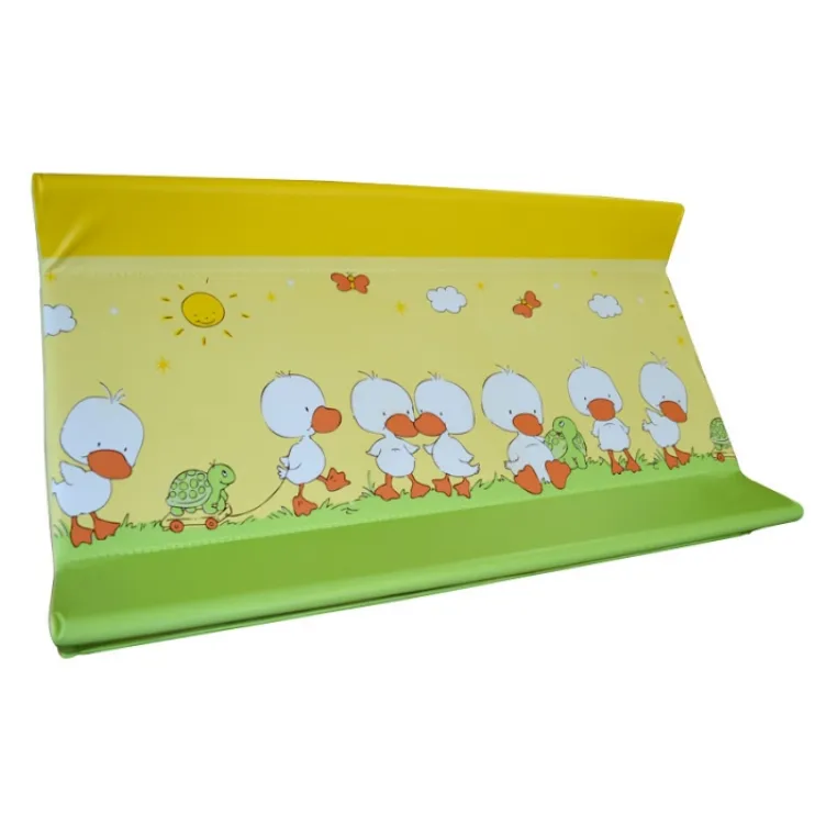 Tvrdi pult za presvlačenje Praktiko pilići