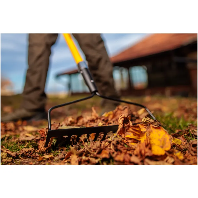 Grabulja 14 zuba sa fiberglass drškom Bomber