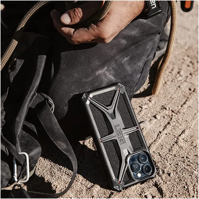 Maska UAG Monarch Kevlar za iPhone 13 Pro crna