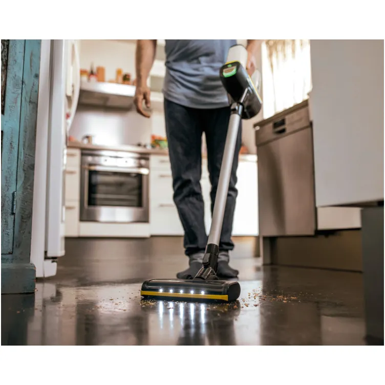 VC 6 Štapni usisivač sa posudom beli outlet