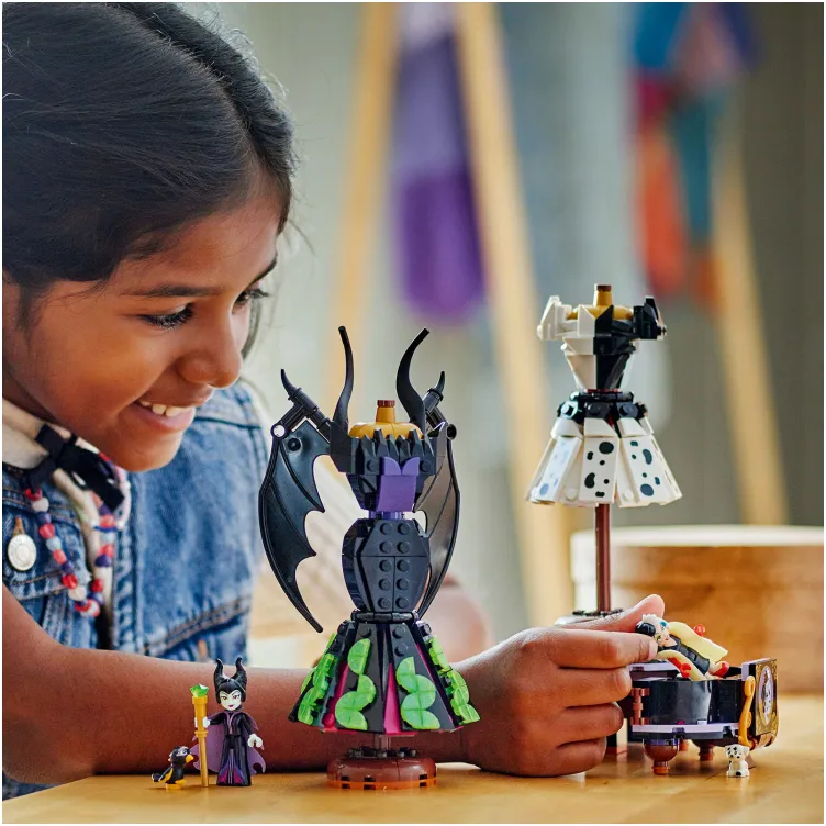 43262 Haljine Grdane i Kruele de Vil