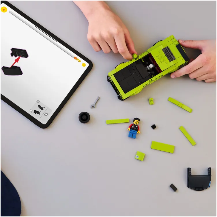 77237 Dodge Challenger SRT Hellcat sportski automobil