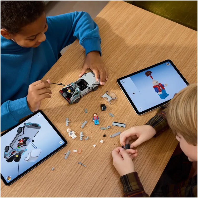 77256 Vremeplov iz Povratka u budućnost