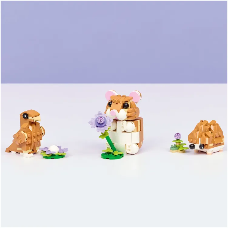 31376 Slatki hrčak sa cvetom