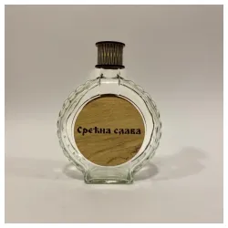 Flaša sa natpisom Srećna slava 