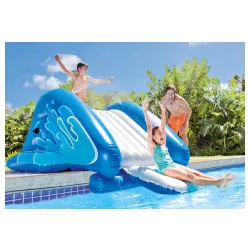 Tobogan na naduvavanje za bazene