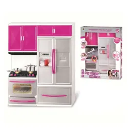 Kuhinja sa dve vertikale šporet i frižider