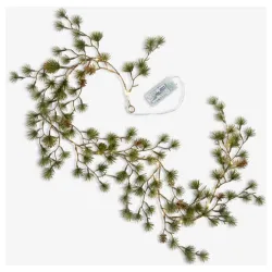 elena girlanda od veštačke jele ukrašena malim šišarkama i opremljena sa 30 LED lampica koje daju toplo, prijatno svetlo. Ima funkciju tajmera – svetli 6 sati, a zatim se automatski isključuje na 18 sati.
