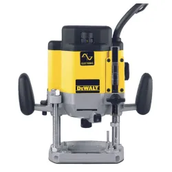 Glodalica DeWalt DW625E