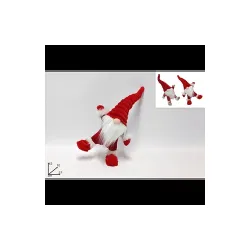 Novogodišnja igračka patuljak crveni