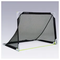 Fudbalski gol crne boje