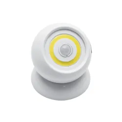 Lampa led sa PIR senzorom