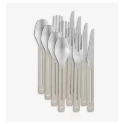 Escajg od 12 delova od nerđajućeg čelika 4 noža 4 viljuške 4 kašike