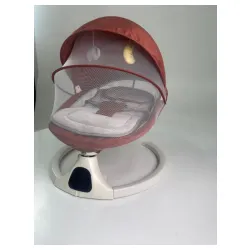 Dostupna u sivoj roze, bez i braon boji. Za bebe do 9kg tezine. Muzicka ljuljaska za bebe