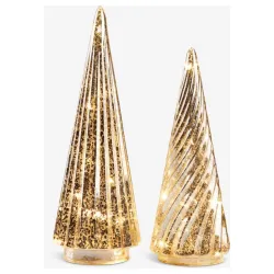 Unesite praznični sjaj u svoj dom uz set od dve staklene jelke sa LED osvetljenjem. Sa 16 toplih belih lampica i ugrađenim tajmerom, ove elegantne dekoracije stvaraju prijatnu i svečanu atmosferu. Idealne su za police, komode ili prozorske daske, a zahvaljujući napajanju na baterije, lako se postavljaju bilo gde.  Karakteristike:  Dimenzije: Ø10 × V26/30 cm  16 LED lampica (2600 K – toplo belo svetlo)  Funkcija tajmera (6 h uključeno / 18 h isključeno)  Napajanje: 3 × AA baterije (nisu uključene)  Za unutra