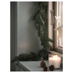 Zelena božićna girlanda