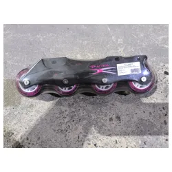 Set 8 tockica za rolere 72mm i lezajevi,osovin,koc. crno beli l 2023