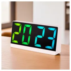 Digitalni budilnik beli